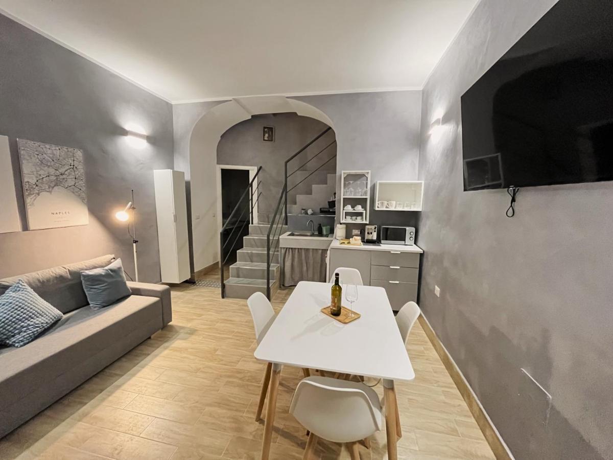 Nel Vico Apartment เนเปิลส์ ภายนอก รูปภาพ