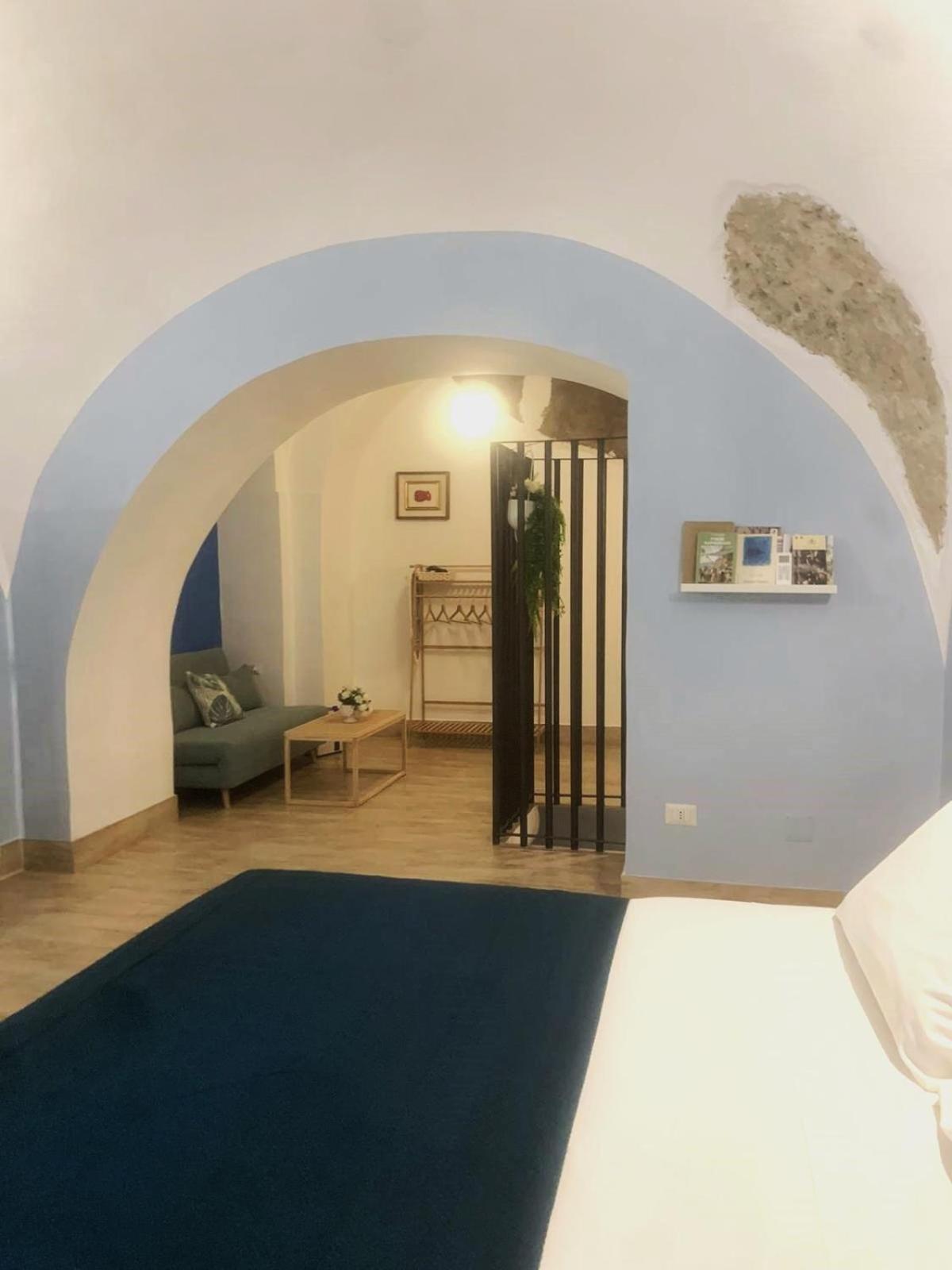 Nel Vico Apartment เนเปิลส์ ภายนอก รูปภาพ